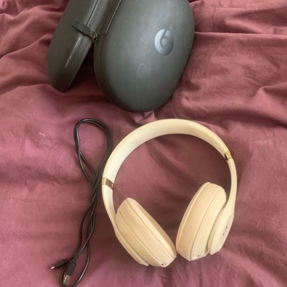 Studio3 beats by Dre - Picture 2 of 2